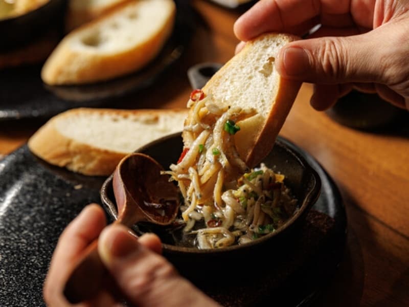 バルスタイルの料理が充実！