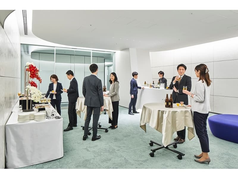 使用例：RoomABで勉強会 → 専用ラウンジで懇親会