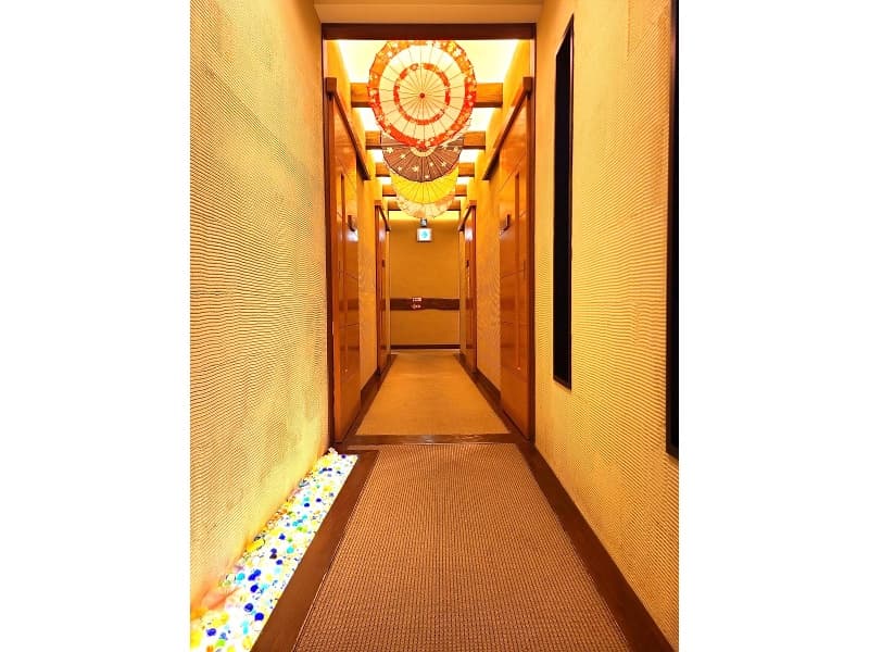 4名様個室前通路
