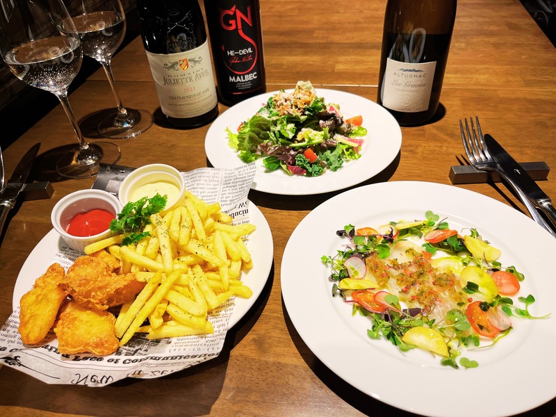 【2時間・3時間から選べる飲み放題付き】鮮魚のカルパッチョやサラダなど3皿付きコース