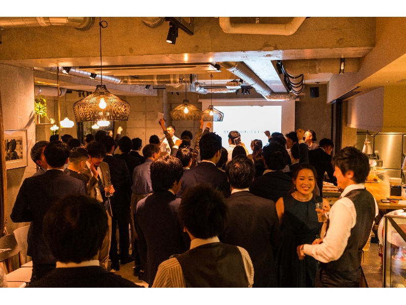 お酒もお料理もほどほどに。2次会ベースの2時間飲み放題付 CASUAL プラン。