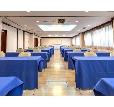 160名様までご利用いただける大会議室です。