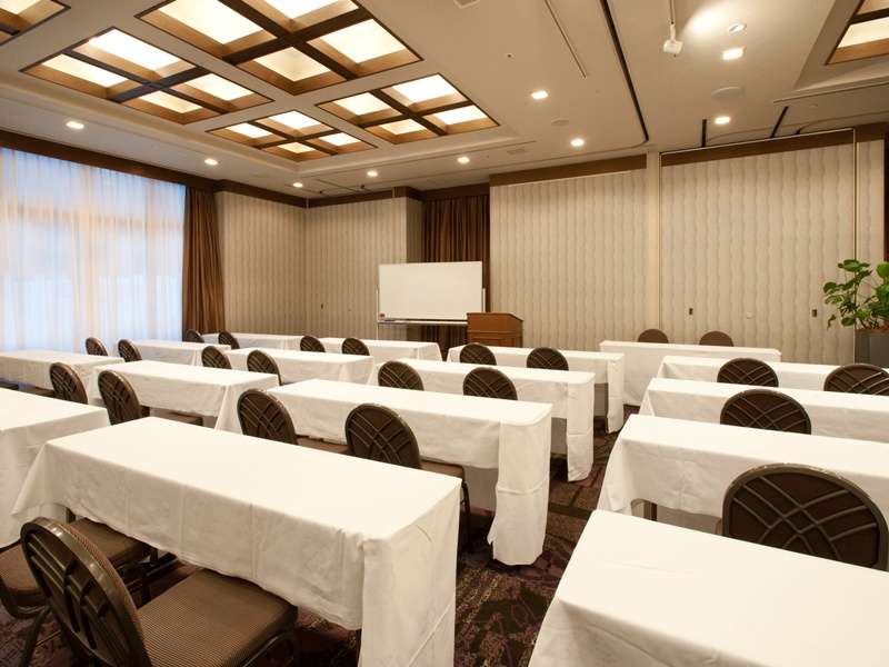 グランドホール半スパン 会議セミナー