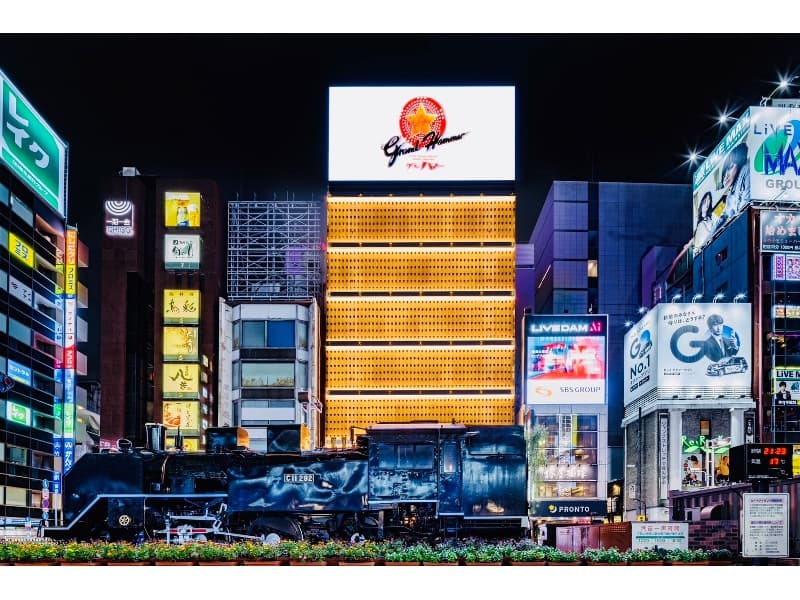 新橋駅徒歩1分(SL広場前)