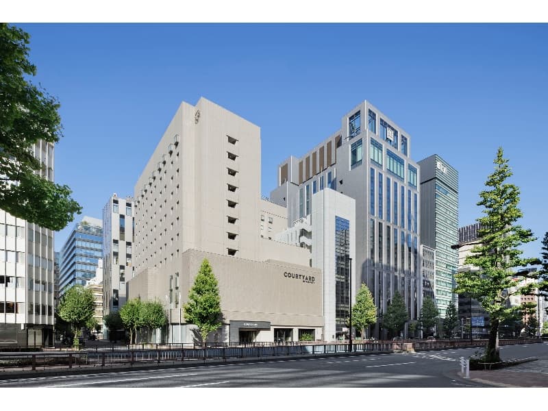 【外観】
銀座駅徒歩5分の好立地。3つのレストラン&バーをはじめ、ご婚礼や大小ご宴会にもご利用いただける高品質な宴会場が充実した都市型ホテルです。