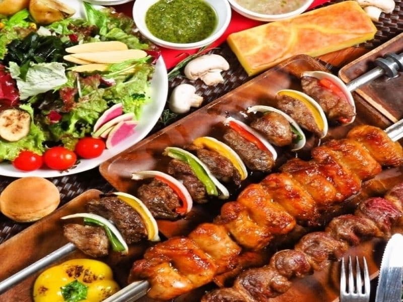 シュラスコは全20種類!みんなでパーティー!