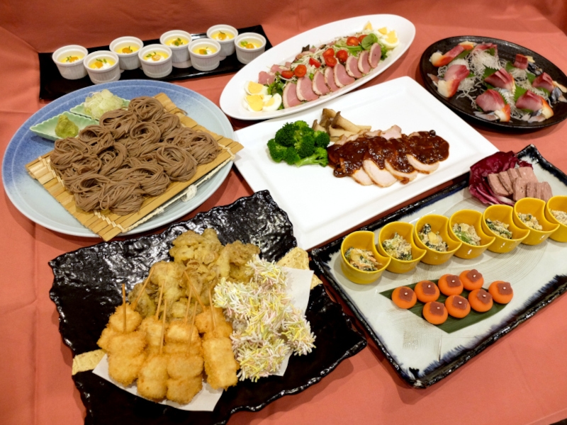 【会食プラン(例)】
新潟県産米と旬の食材をふんだんに使用した新潟の料理をお楽しみください。