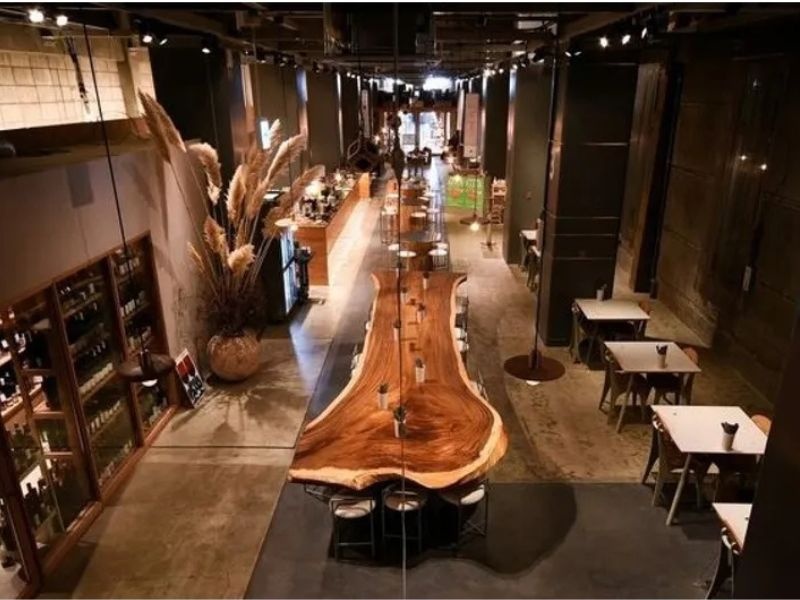 店舗全体写真
【着席50名/半立食120名】