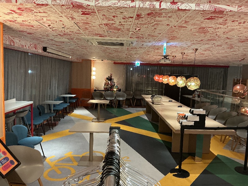 メイン会場 立食