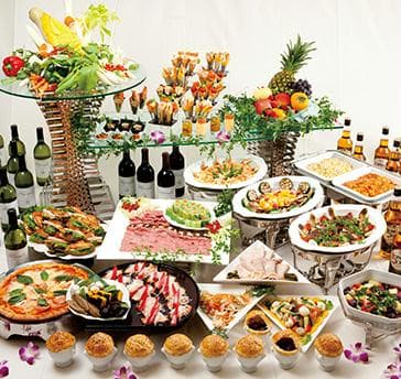 セミナー・会議終了後の懇親会などに、飲み放題・料理プランも併せてご用命ください。ご予算に合わせてご用意いたします。