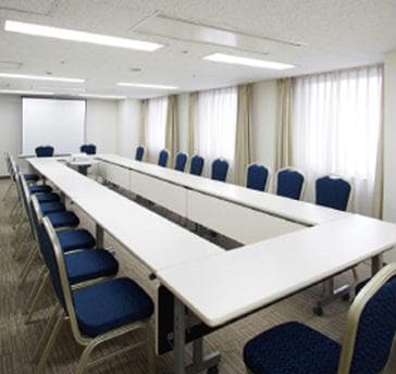 【ワシントンホテル9F 会議室】
ご利用ご希望のお客様は店舗までお問い合わせください。
