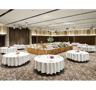 【平日限定】立食ビュッフェ+フリードリンク 前菜の盛合せ、海老チリ、酢豚、あんかけ焼きそば等、季節に合わせたビュッフェ料理をご用意
