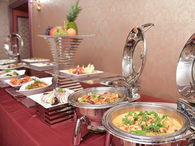 ケータリング(ホテル仕様のパーティー料理、お弁当、ドリンク等)はグループ会社と連携してご用意。※写真はイメージ