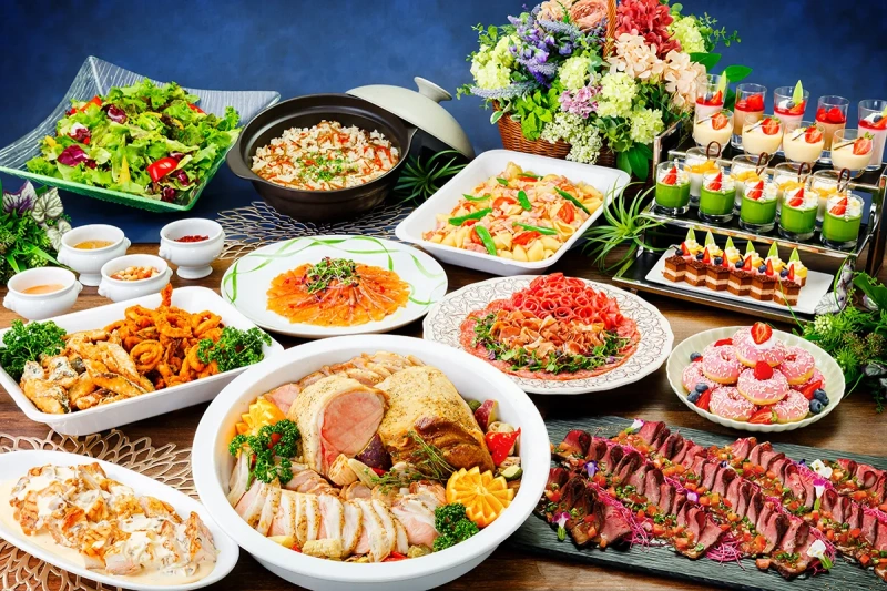 【忘年会】豪華料理全13品プレミアムコース+生ビール含む90種類飲み放題|会場費・映像音響設備費込み