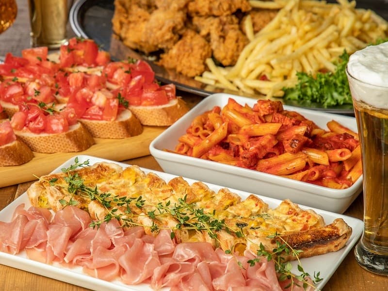 【一番人気!!各種宴会パーティ歓送迎会も〇】当店自慢のPIZZA付きスタンダード全6品プラン