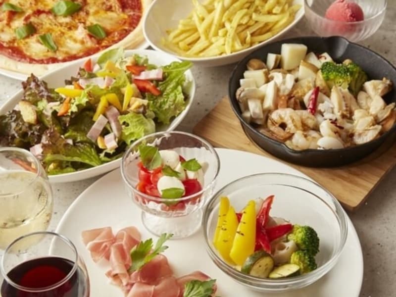 【3時間お店貸切パーティー!飲み放題&豪華特製ブッフェ料理11品付き】
豪華貸切宴会プラン