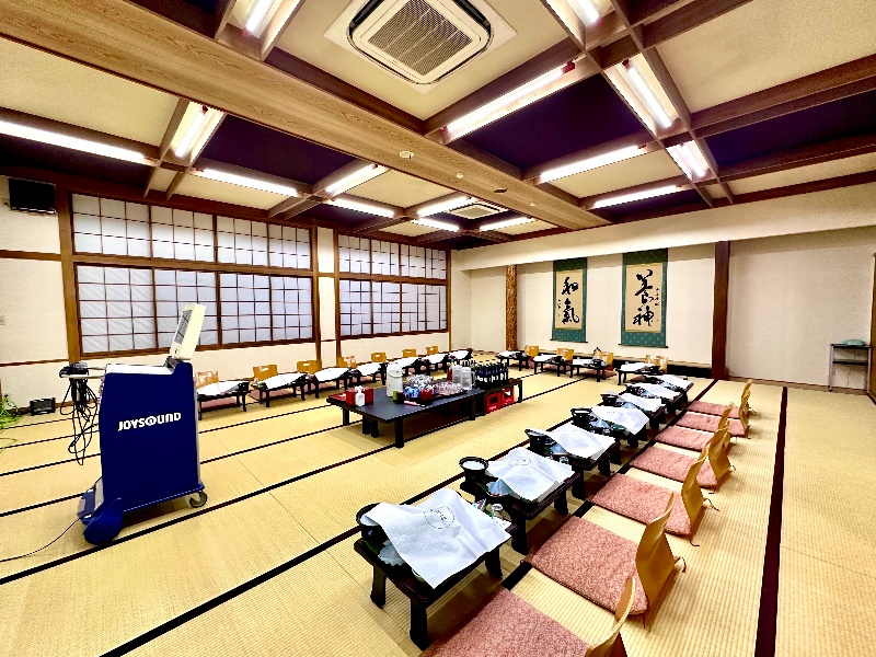 大広間
40~60名収容可能。大人数での会議や研修に。