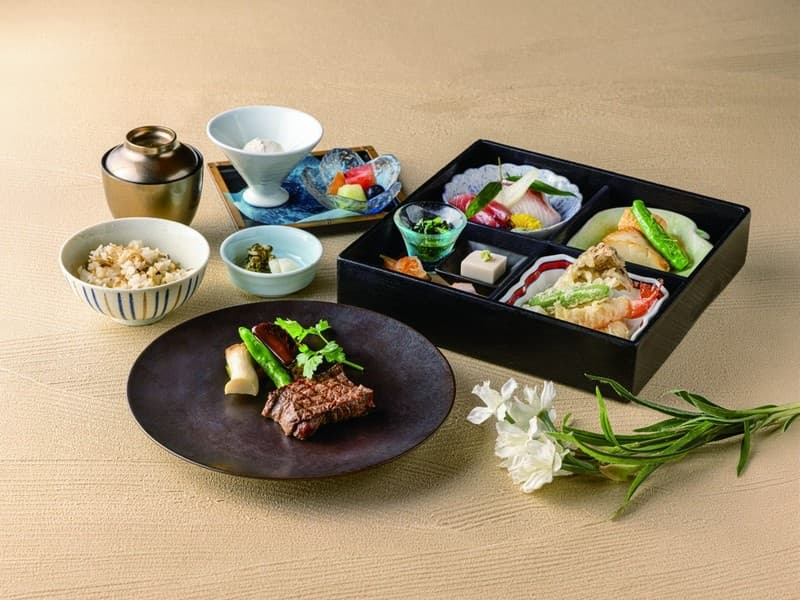 ご法要プラン 和の会席・松花堂御膳/洋食コース(献杯用のお飲みもの付き)