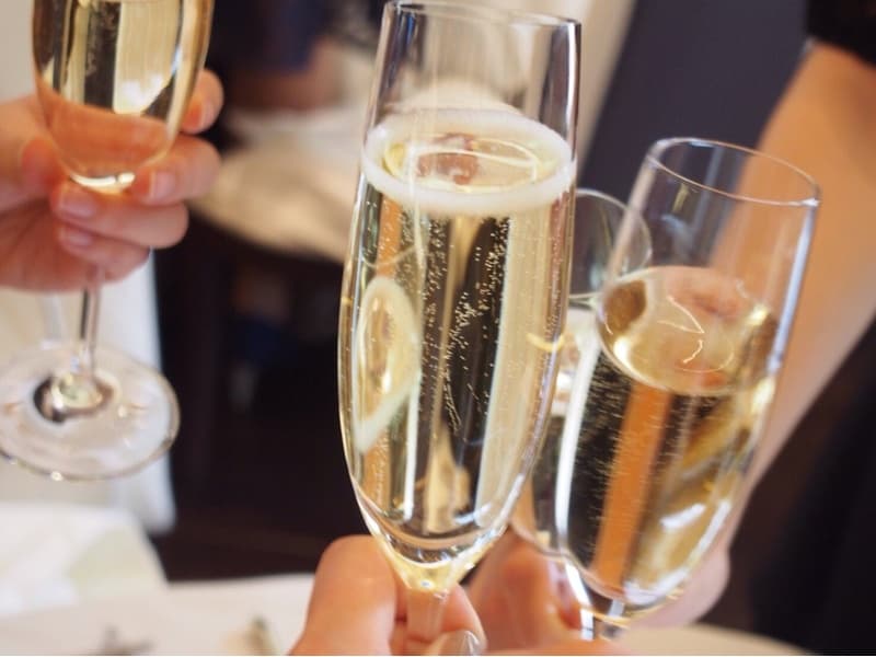 完全貸切3時間◇ 19名様~予約可【プレミアムプラン】お料理充実11品&2.5時間飲み放題の人気No.1プラン☆ 大好評ローストビーフは必食♪ 角ハイボール・スパークリングワインも飲み放題☆