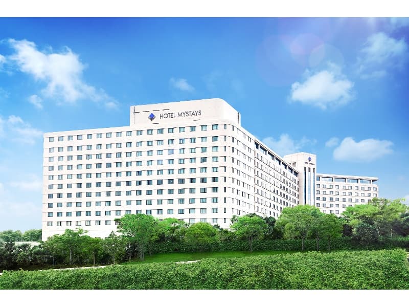 東関東自動車道 成田ICより2分
成田国際空港 JR・京成成田駅 共に約15分の好立地 無料シャトルバス運行してます