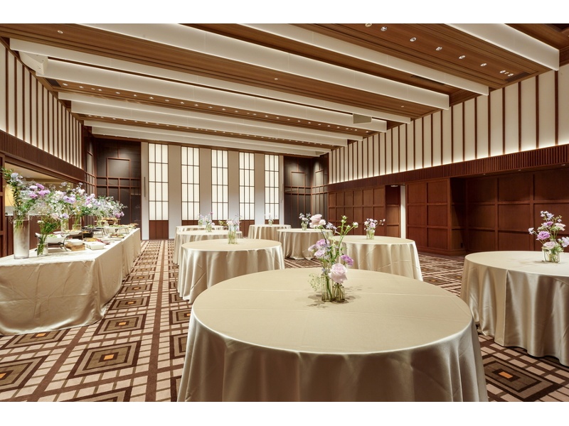 B2F The Banquet / 立食形式