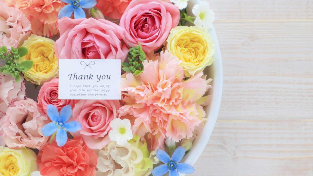 送別会の花束を選ぶ5つのポイントと相場 予算別におすすめをご紹介 会場ベストサーチラボ