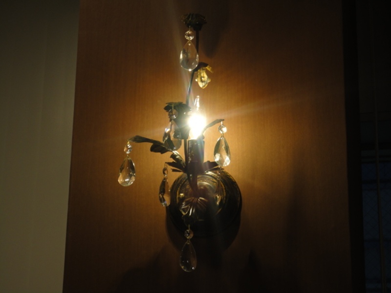 ダウンライトやプラケットライトでパーティーの雰囲気を盛り上げます。