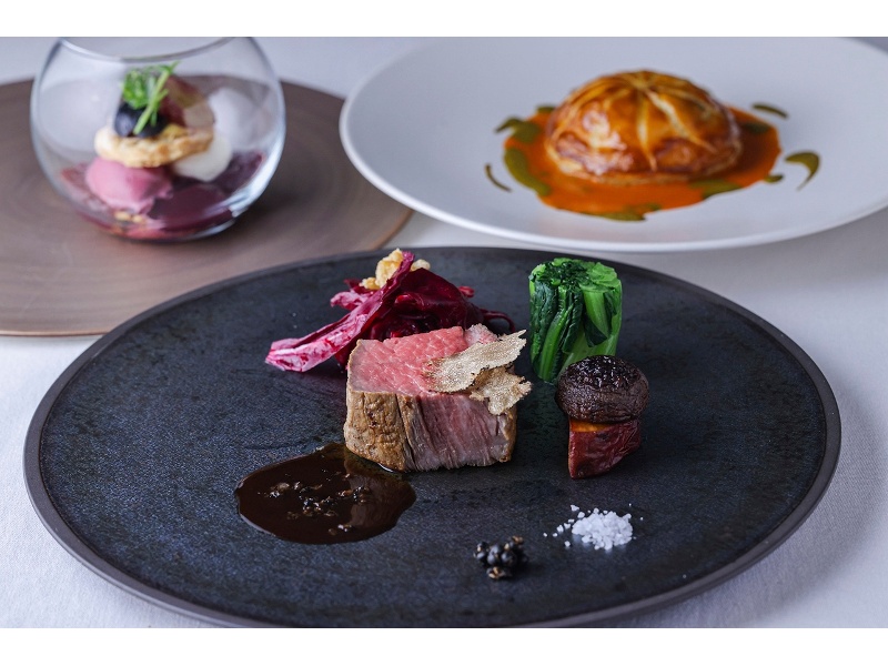 【料理】
ミクニ マルノウチの本格フレンチをお楽しみいただける上質なパーティー時間
※写真はイメージです
