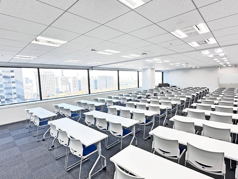 1605_135㎡_天井高2.7ｍ_セミナーやイベント会場に最適！