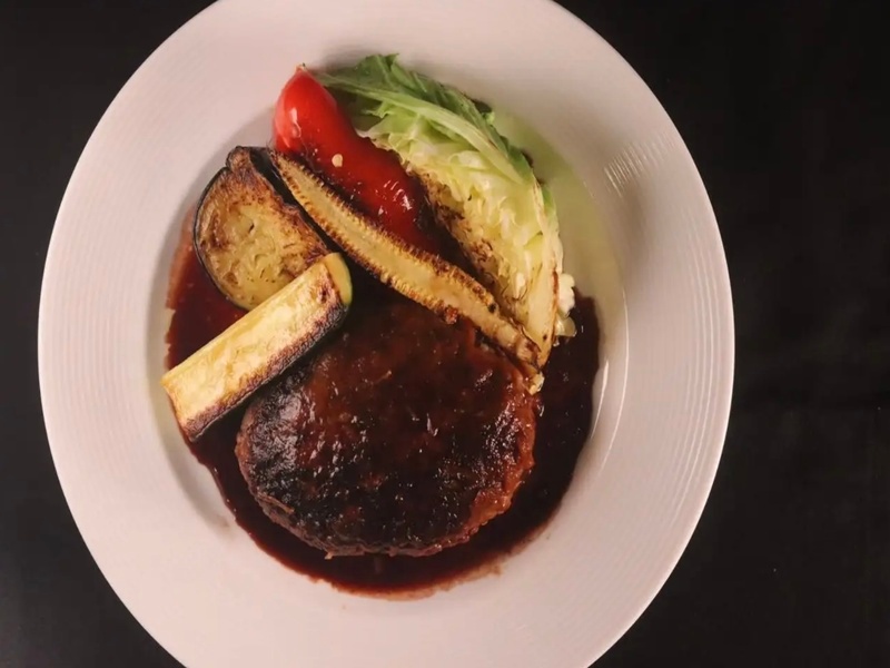 大人気！ハンバーグガッツリ　300ｇ