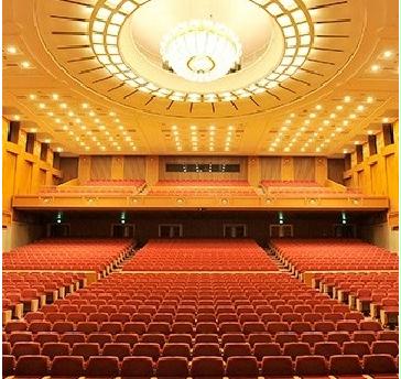 総席数1702席のポートピアホールも利用可能。国際会議からコンサートまで信頼のサービスをお届けいたします。