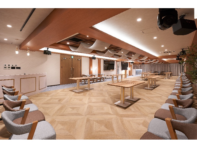 【グレイドパーク 新橋駅前7F（銀座口）】