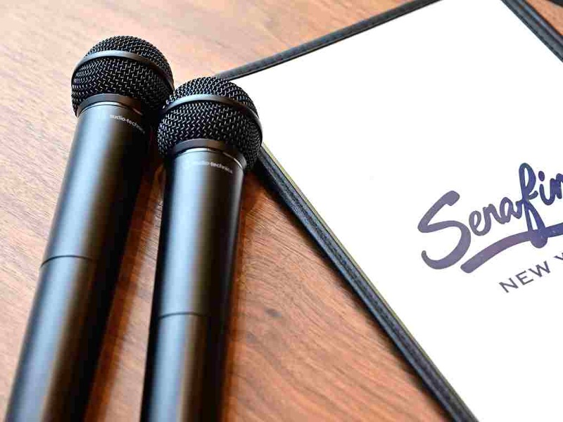 ワイヤレスマイク2本は無料貸し出しいたします