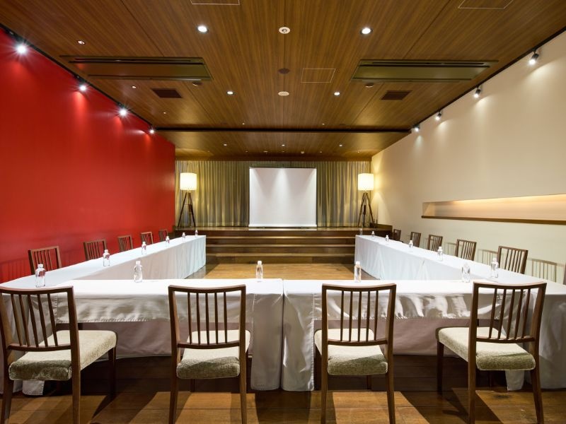 THE COZY MUSIC HALL（スクール36名/シアター45名）