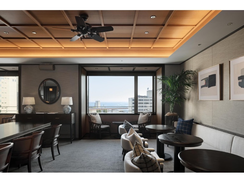 高層階からの眺めをお好みでお愉しみいただけるよう、神戸港或いは美しい山並みを臨む景観をお選びいただけます。