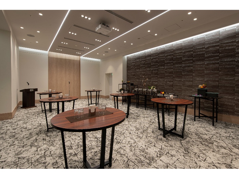 【蓬莱】
ディナースタイル：20名
ブッフェスタイル30名