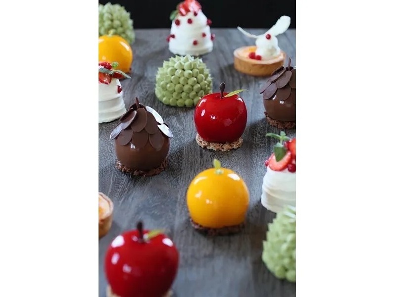 フジフランスの特製ケーキ