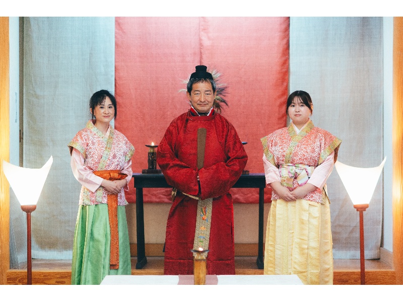 奈良時代宮廷料理「天平の宴」では高官に扮したホテルスタッフによる料理説明や当時の興味深い話をお聞きいただけます