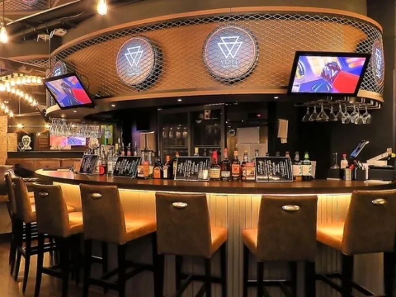 【お一人様・デート大歓迎◎カウンター席】ゆっくりお酒を楽しみたい方はカウンター席がおすすめ。★テーブル席は2名様からご利用いただけますのでデートやご友人同士での2次会にぴったり！