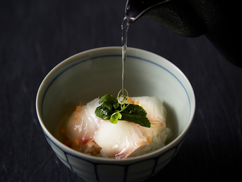 旬の食材を盛り込んだこだわりの一皿
