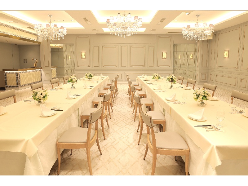 クラブガーデン
流しテーブル
最大24名様まで