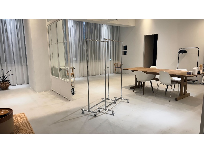 無料備品のハンガーラック