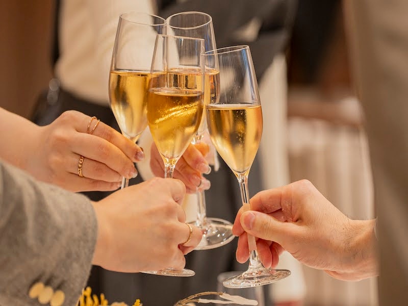 【2027年成人式後の同窓会にも！無料送迎バス付】同窓会プラン　2時間飲み放題付き¥7,500〜／人