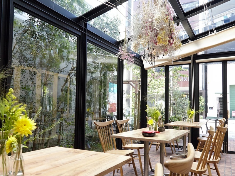 店内は、明るく開放感があり広々として居心地のいい空間!