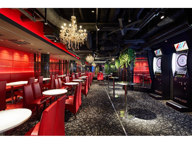 今なら司会＆幹事代行、ダーツ、音響照明などの２０大特典付き！