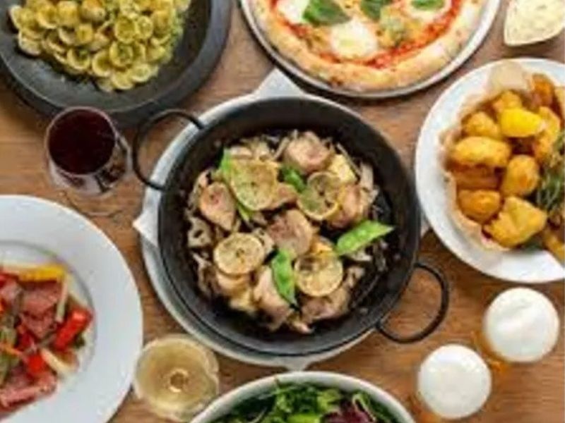 【ビュッフェ】全8品＋飲み放題付き