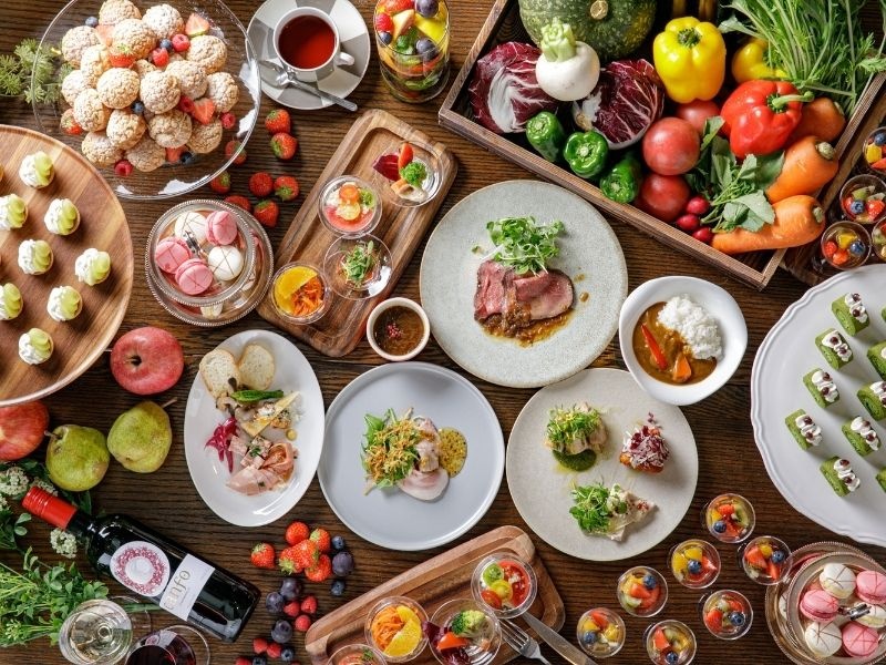 お料理はコースもしくはビュッフェスタイルにてご用意いたします。