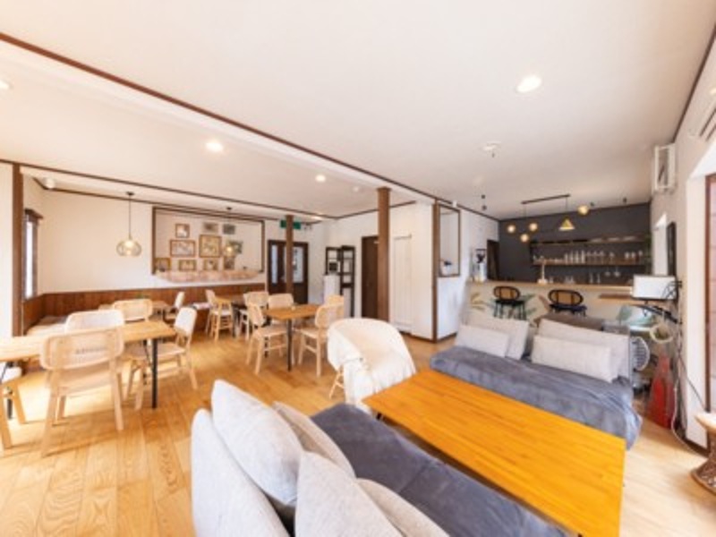 ソファーも完備!くつろげるパーティーを。