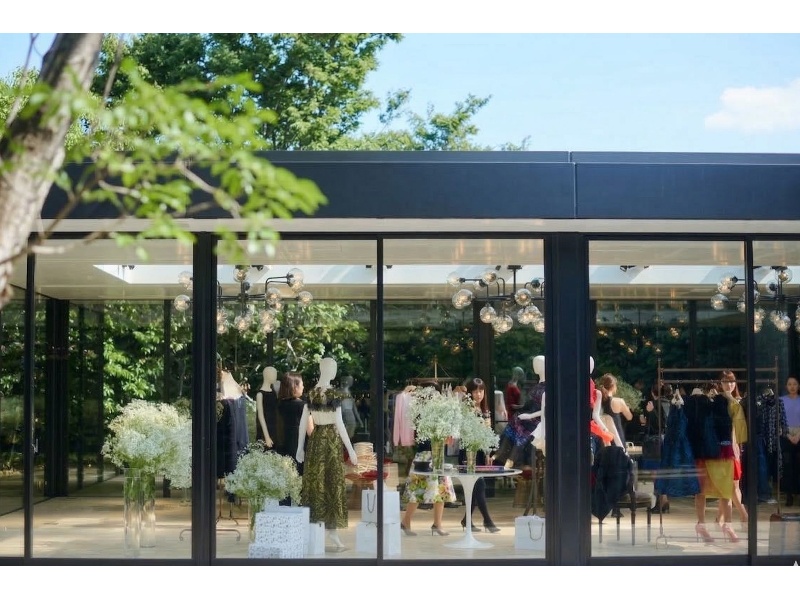 【宴会場｜本館】ザ ミュージックホール
(立食100名様/スクール48名様/シアター80名様)