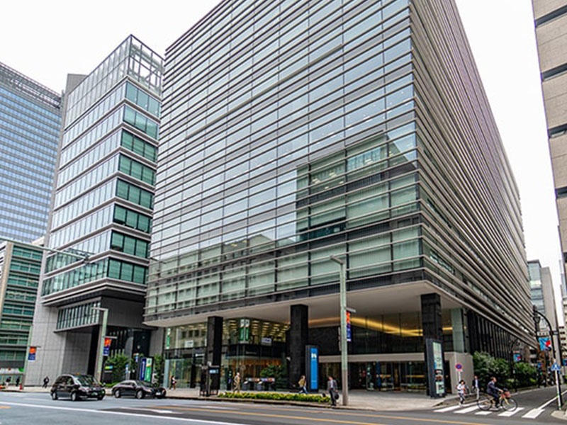 日本橋駅より徒歩2分、東京駅より徒歩5分の好アクセス会場です。約500㎡×2室の大空間。全11室をご用意。